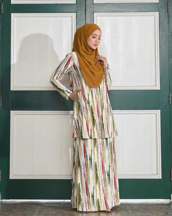 Kurung Lara – Sparkling Army - Image 3