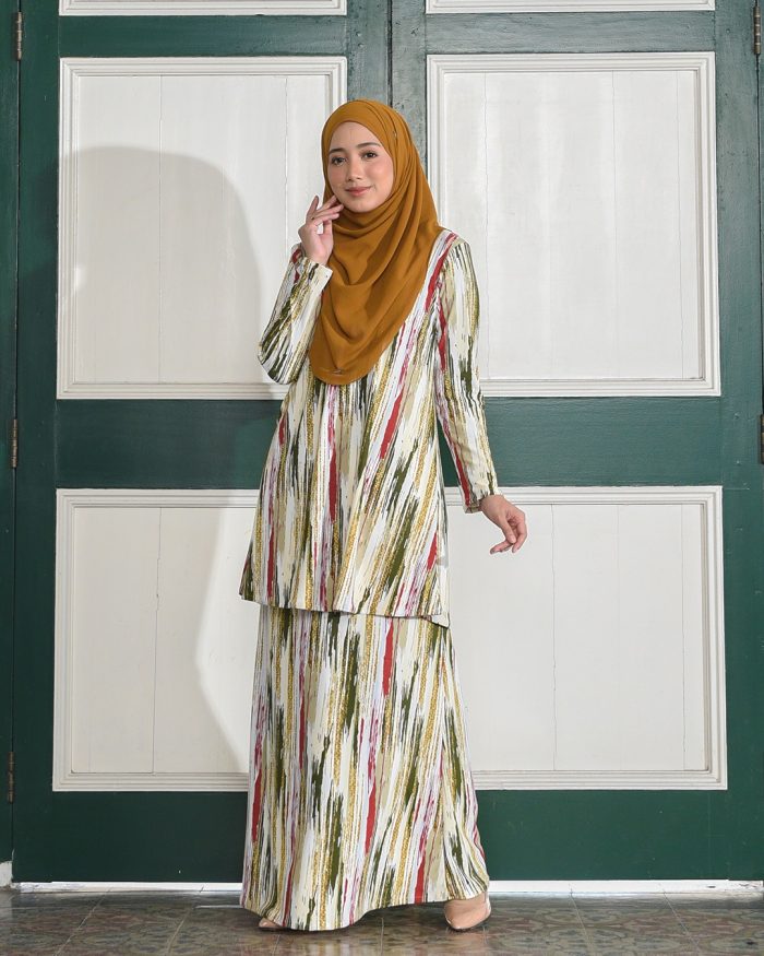 Kurung Lara – Sparkling Army - Image 2