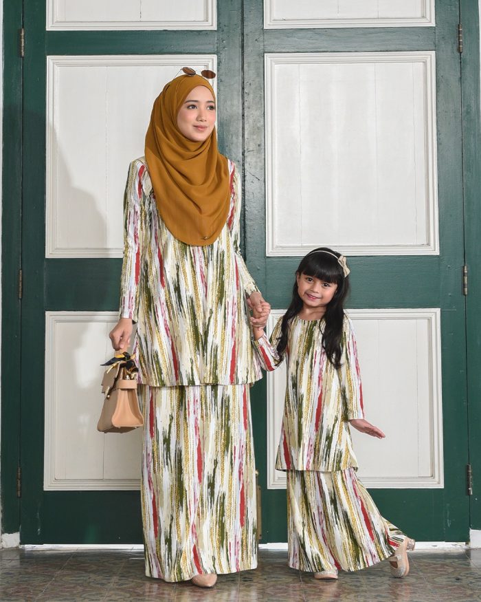 Kurung Lara Kids – Sparkling Army - Image 4