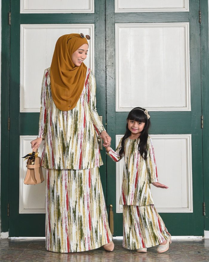 Kurung Lara Kids – Sparkling Army - Image 5