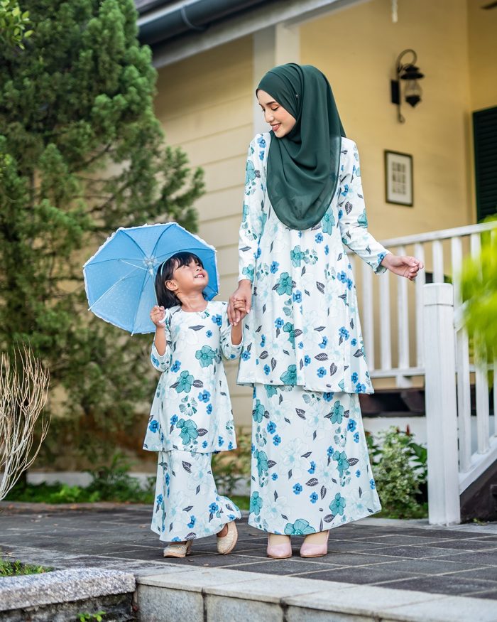 Baju Kurung Pahang Laura Printed Kids - Azalea Mist Green - Image 5