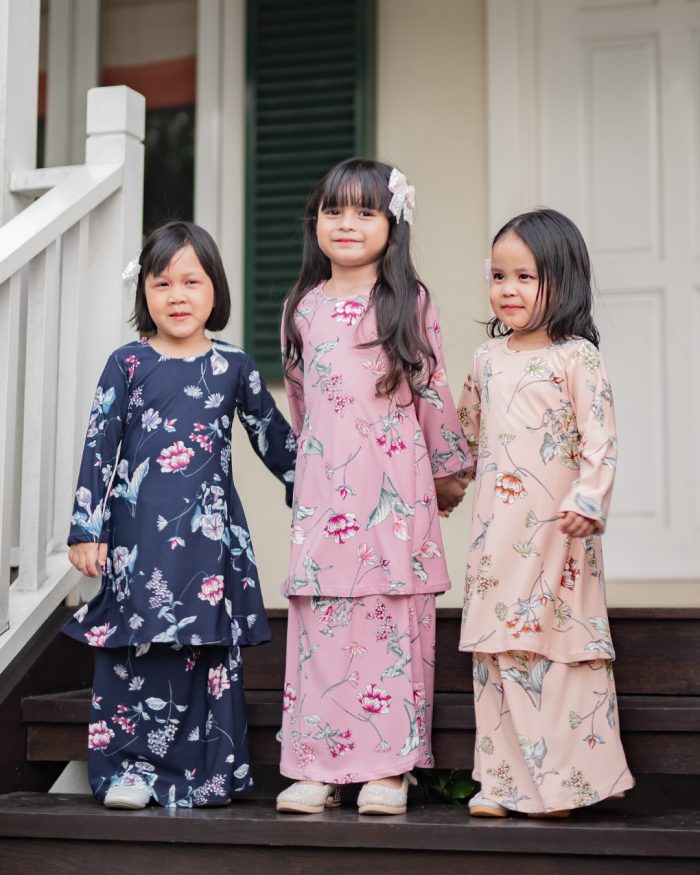 Baju Kurung Pahang Laura Printed Kids - Iris Dark Blue - Image 4