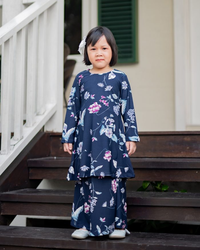 Baju Kurung Pahang Laura Printed Kids - Iris Dark Blue