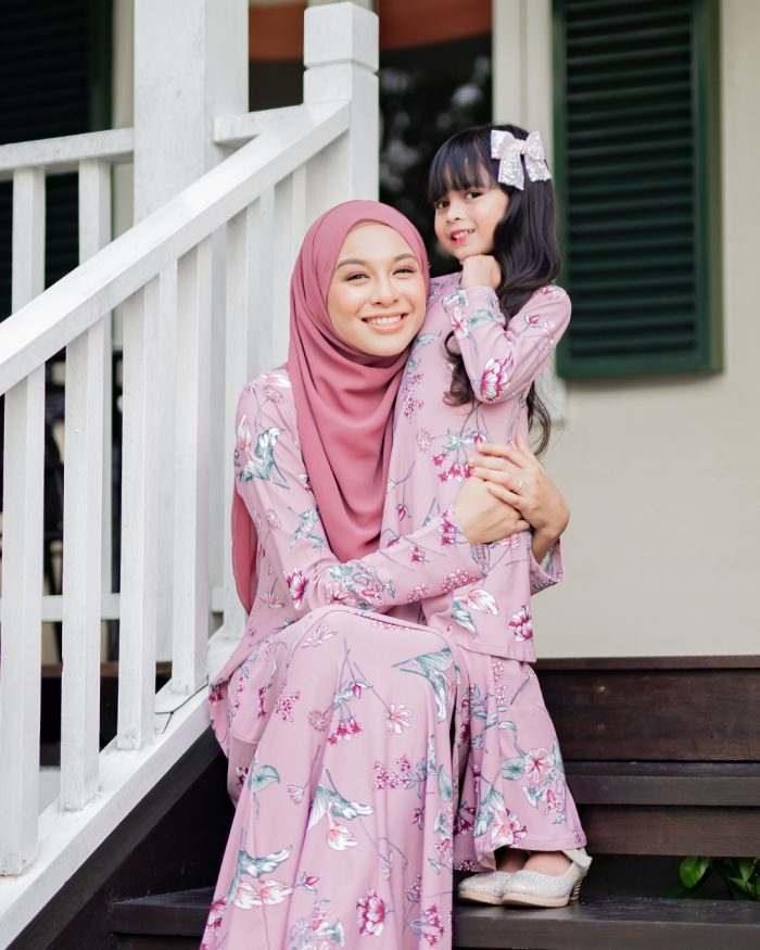 Baju Kurung Pahang Laura Printed Kids - Iris DustyPink - Image 4