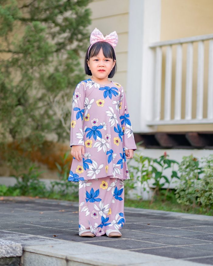 Baju Kurung Pahang Laura Printed Kids - Seroja Candy Mauve - Image 2