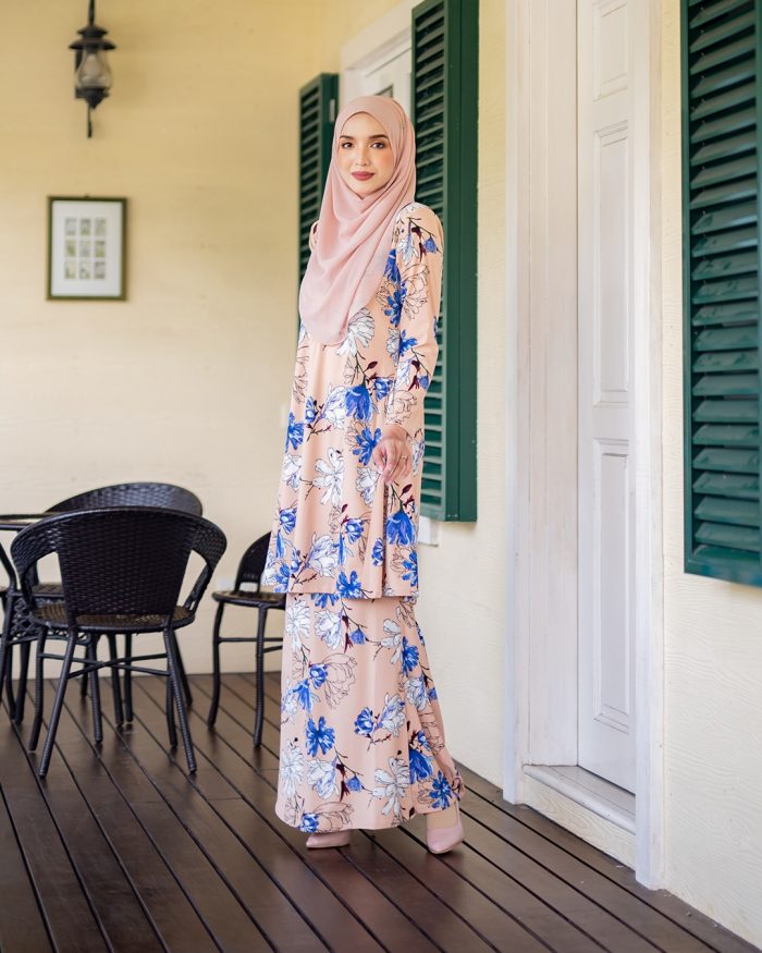 Baju Kurung Pahang Laura Printed - Lily Puff Peach