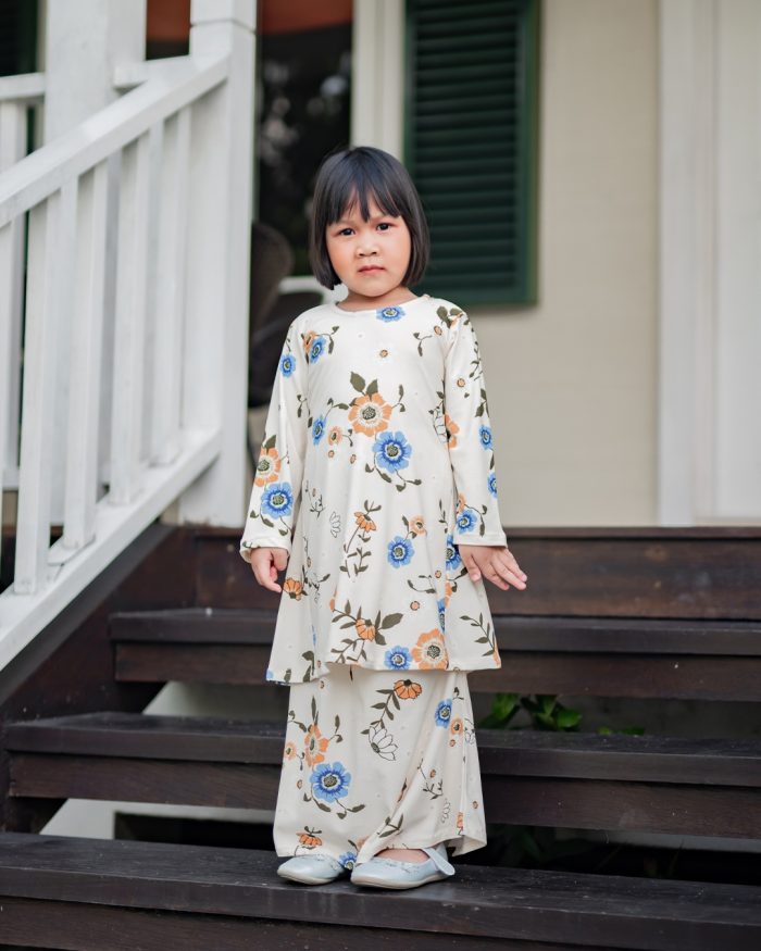 Baju Kurung Pahang Laura Printed Kids- Pansy Wheat - Image 3