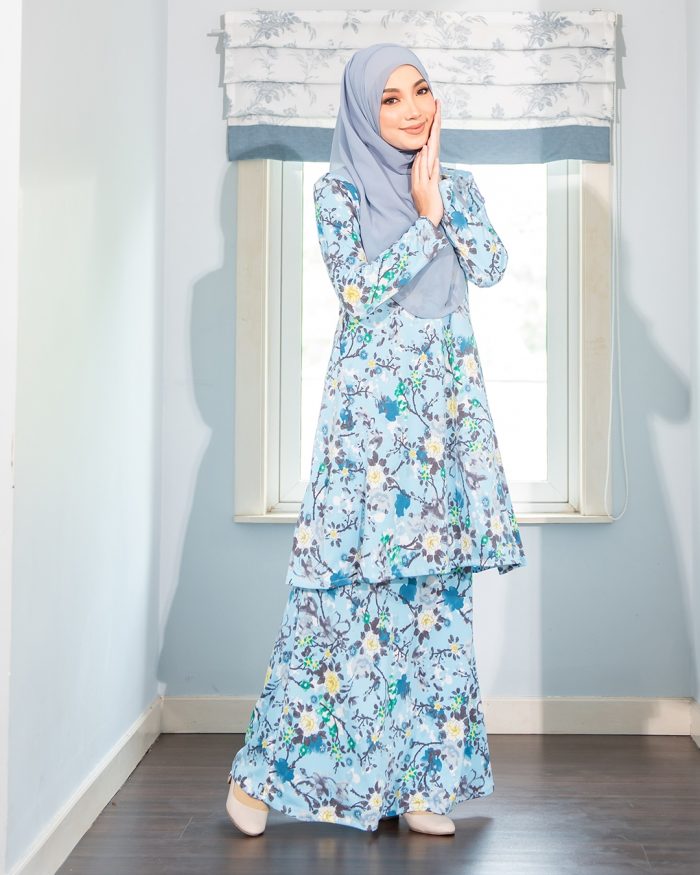 Baju Kurung Pahang Laura Printed - Azalea Blue - Image 2