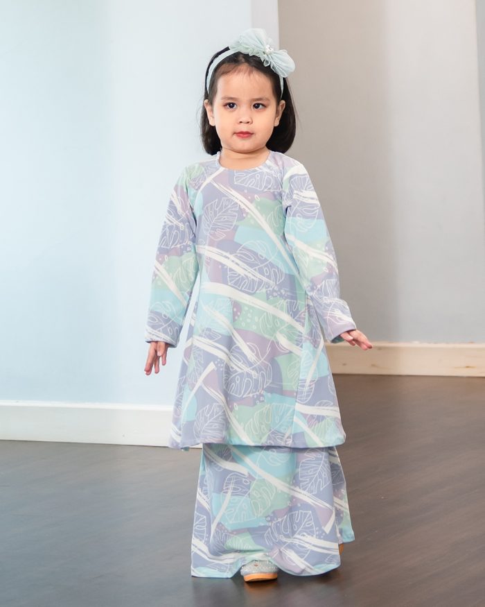 Baju Kurung Pahang Laura Printed Kids – Caladium Bicolour - Image 5