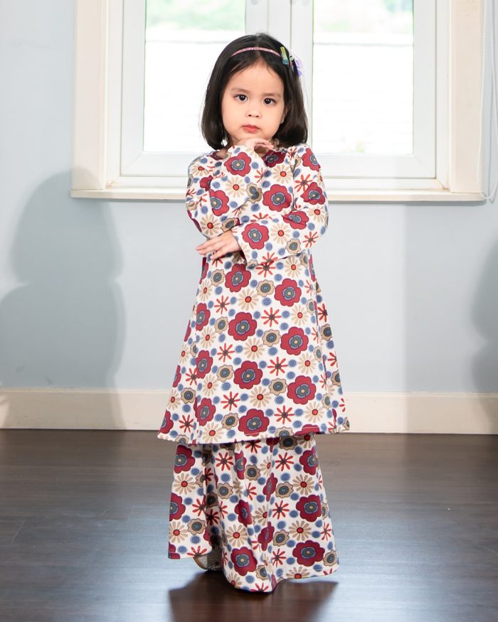 Baju Kurung Pahang Laura Printed Kids – Daisy Burgundy