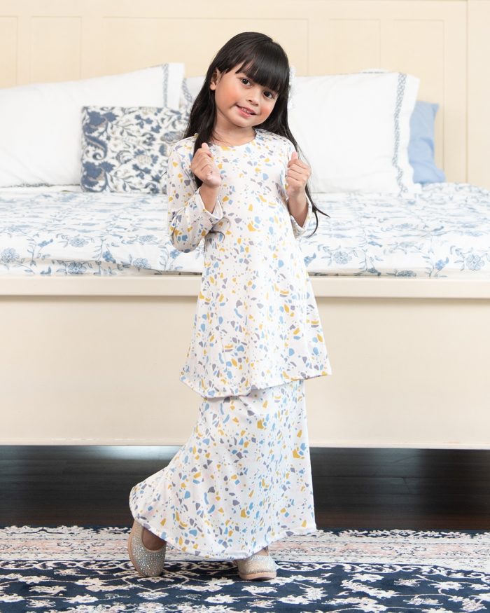 Baju Kurung Pahang Laura Printed Kids – Ivory Paint - Image 4