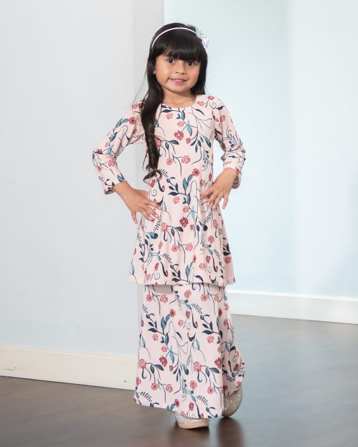 Baju Kurung Pahang Laura Printed Kids – Lemonade Pink