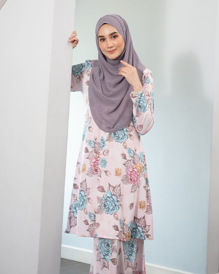 Baju Kurung Pahang Laura Printed – Mawar Pinky - Image 5