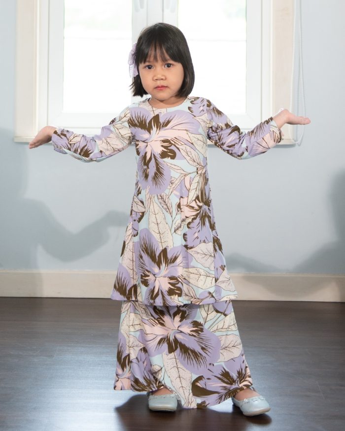 Baju Kurung Pahang Laura Printed Kids – Daffodil Iris