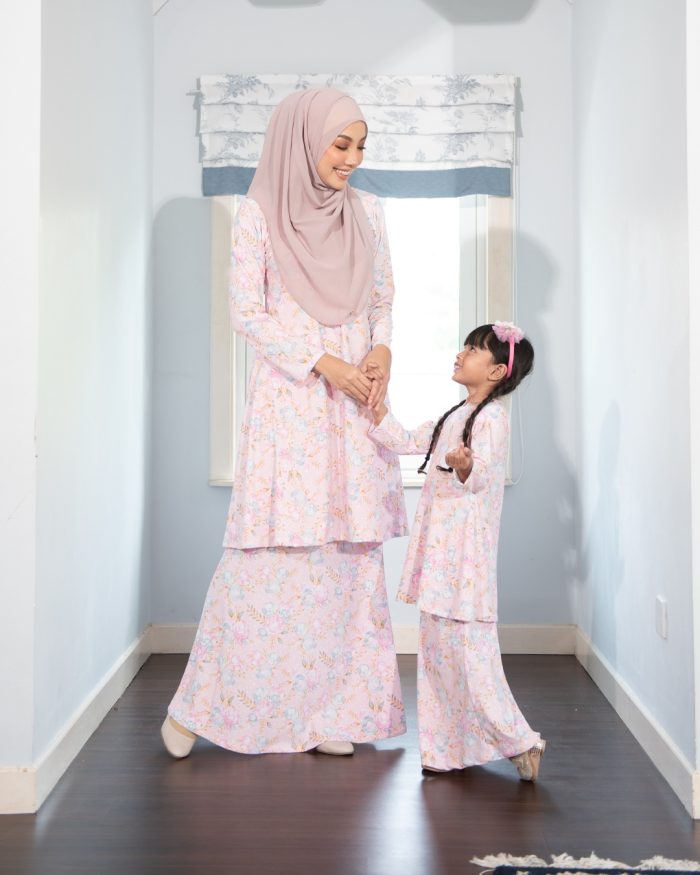 Baju Kurung Pahang Laura Printed - Peony Pink - Image 6
