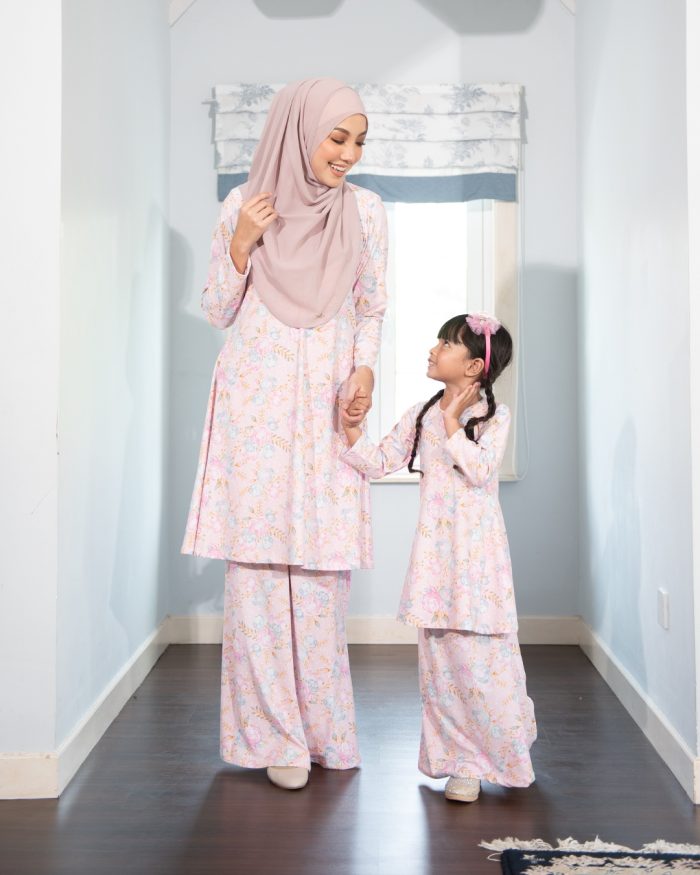 Baju Kurung Pahang Laura Printed Kids – Peony Pink - Image 6