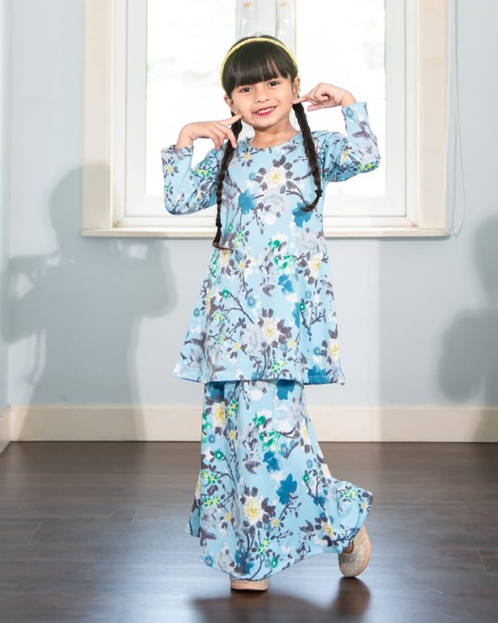Baju Kurung Pahang Laura Printed Kids – Azalea Blue