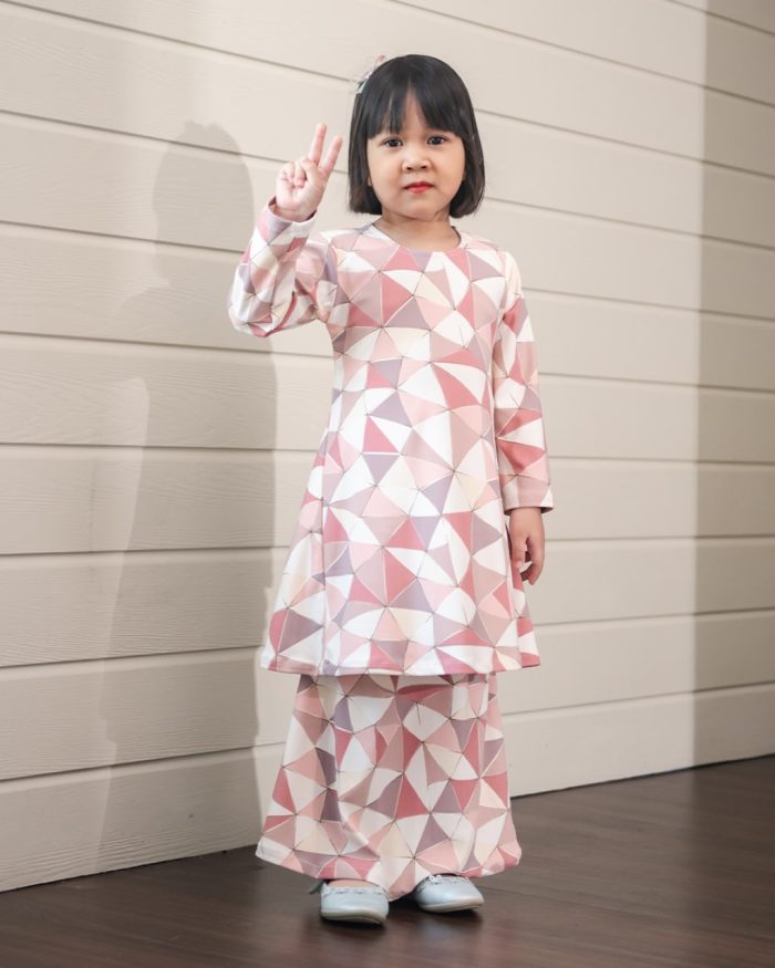 Baju Kurung Pahang Laura Printed Kids – Frosty Pink - Image 2