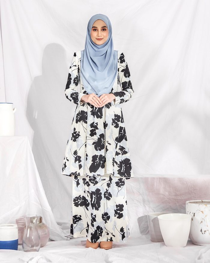 Baju Kurung Pahang Laura Printed – Haze Blush - Image 2