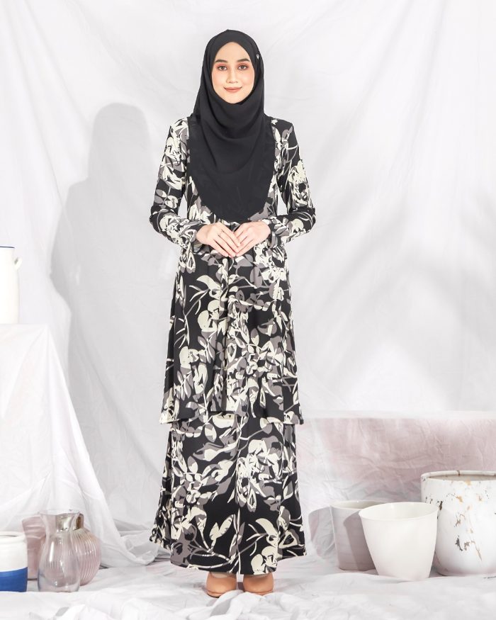 Baju Kurung Pahang Laura Printed – Matte Black - Image 2