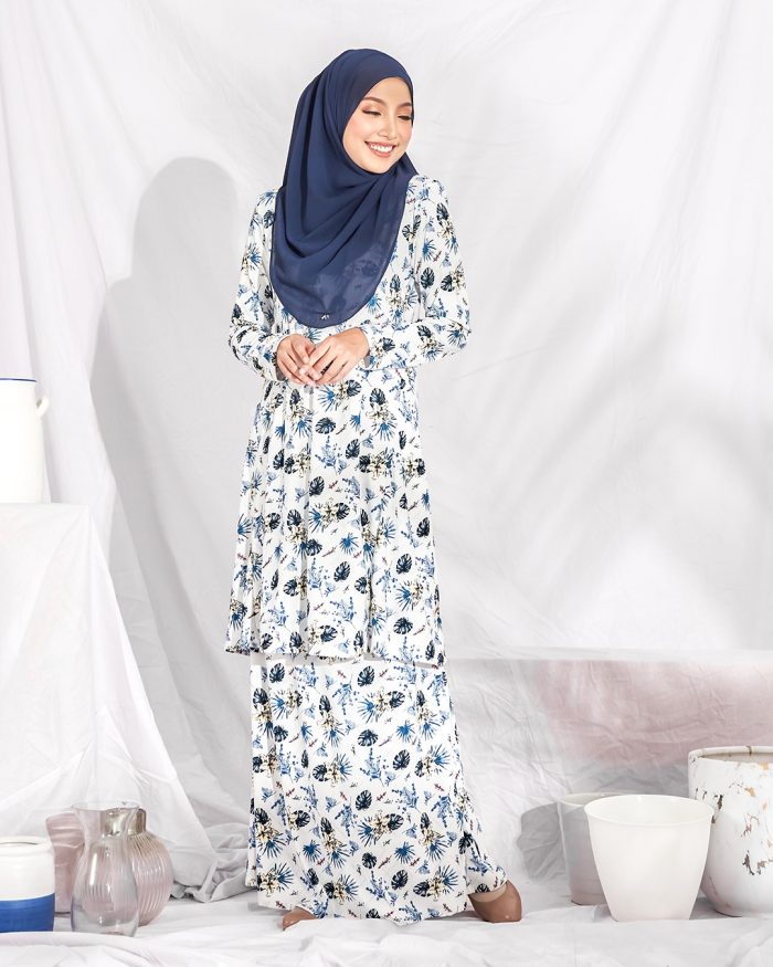 Baju Kurung Pahang Laura Printed – Monstera White - Image 2