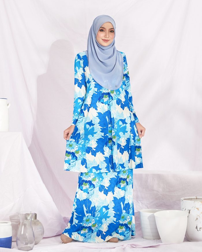 Baju Kurung Pahang Laura Printed – Ocean Cosmos - Image 2
