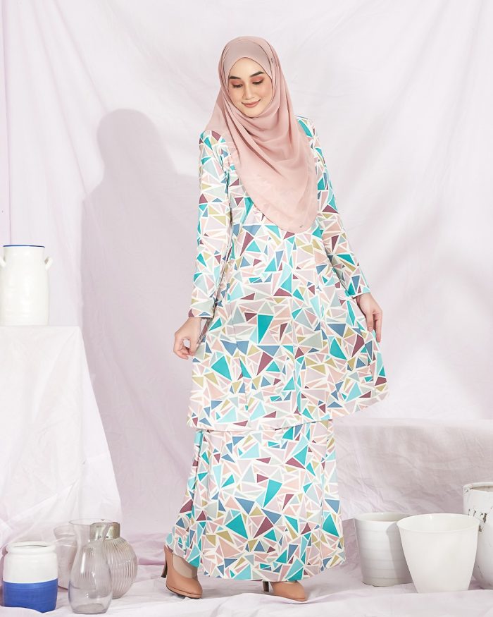 Baju Kurung Pahang Laura Printed – Rainbow Fest - Image 5