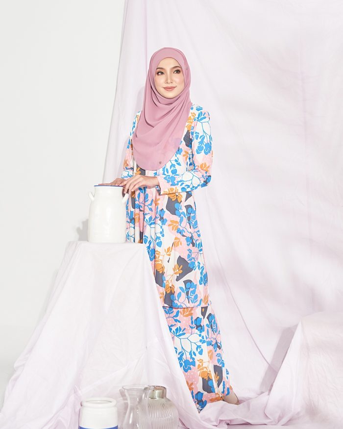 Baju Kurung Pahang Laura Printed – White Coral - Image 2