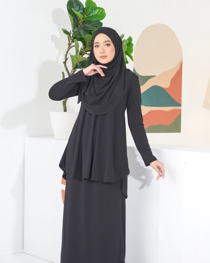 Baju Kurung Lola 2.0 - Ebony Black - Image 4