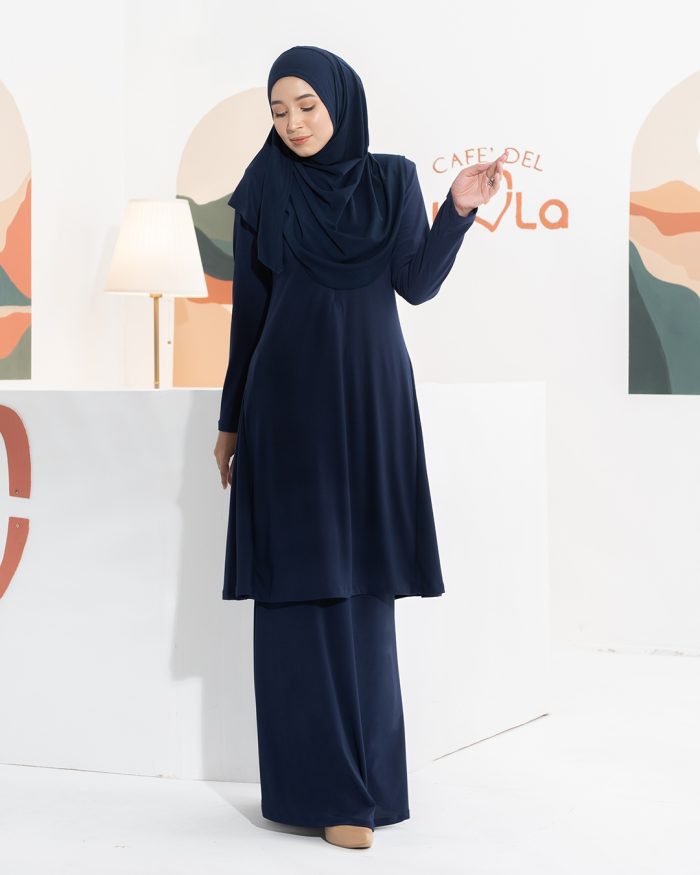 Baju Kurung Pahang Laura 2.0 - Navy - Image 3