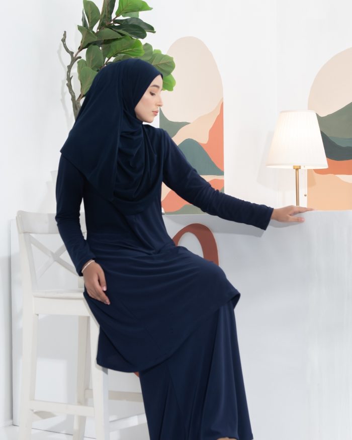 Baju Kurung Pahang Laura 2.0 - Navy - Image 5