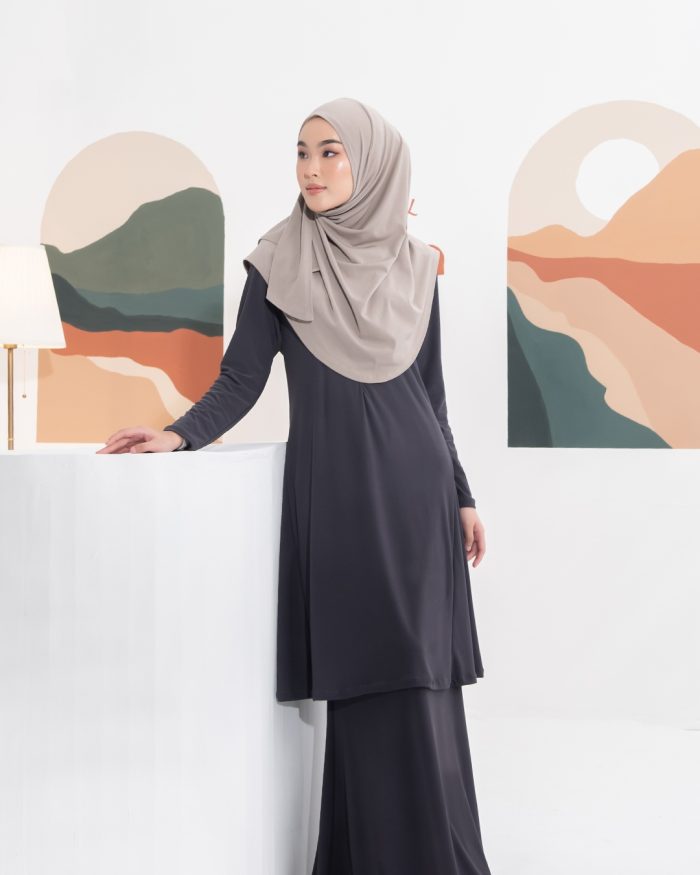 Baju Kurung Pahang Laura 2.0 - Anchor Grey - Image 3