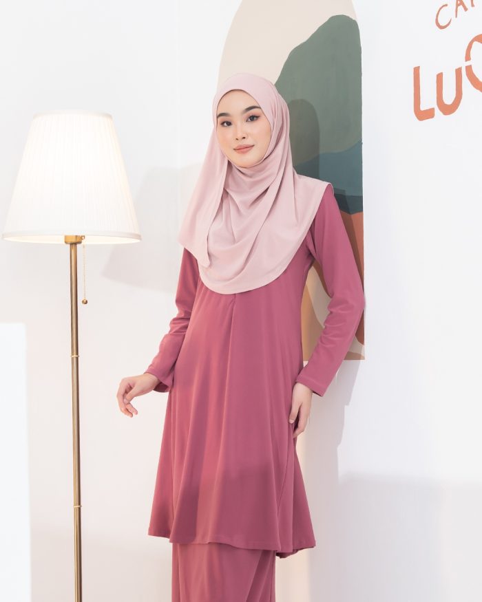 Baju Kurung Pahang Laura 2.0 - Pink - Image 5