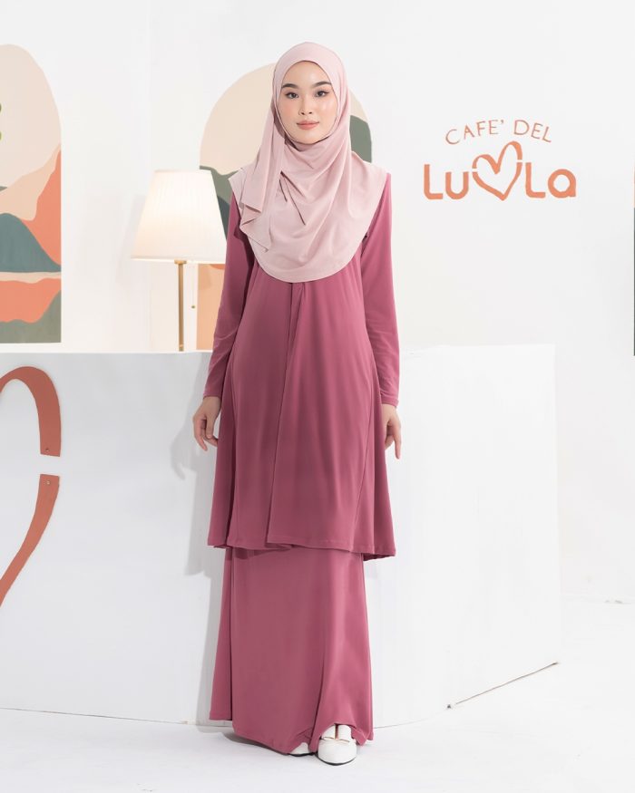 Baju Kurung Pahang Laura 2.0 - Pink - Image 3