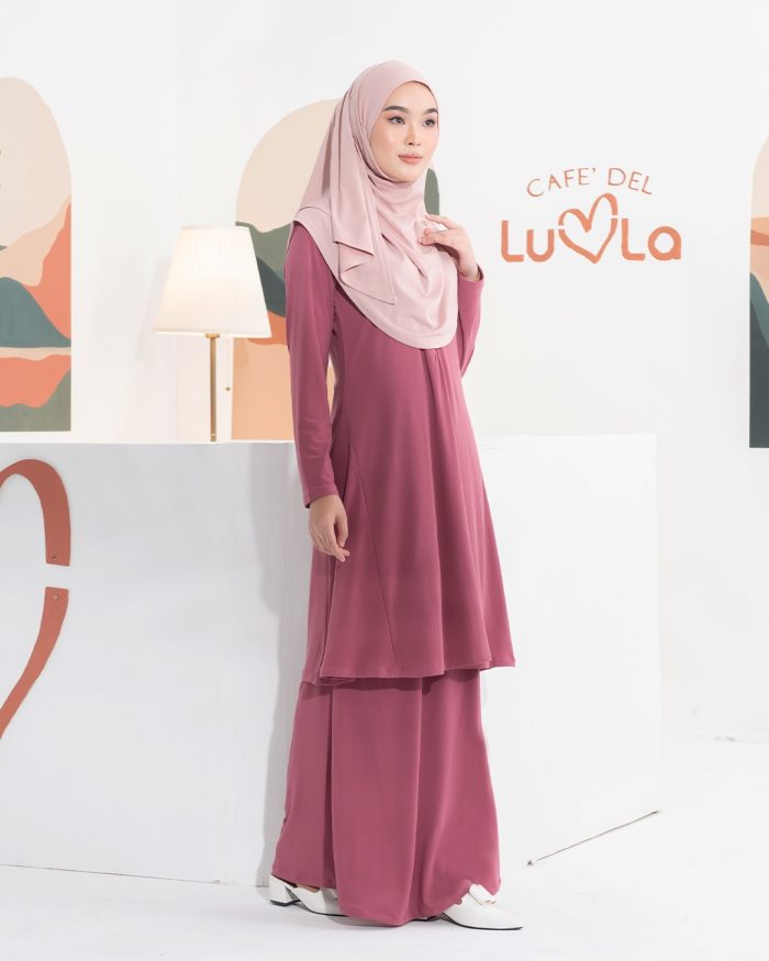 Baju Kurung Pahang Laura 2.0 - Pink - Image 2