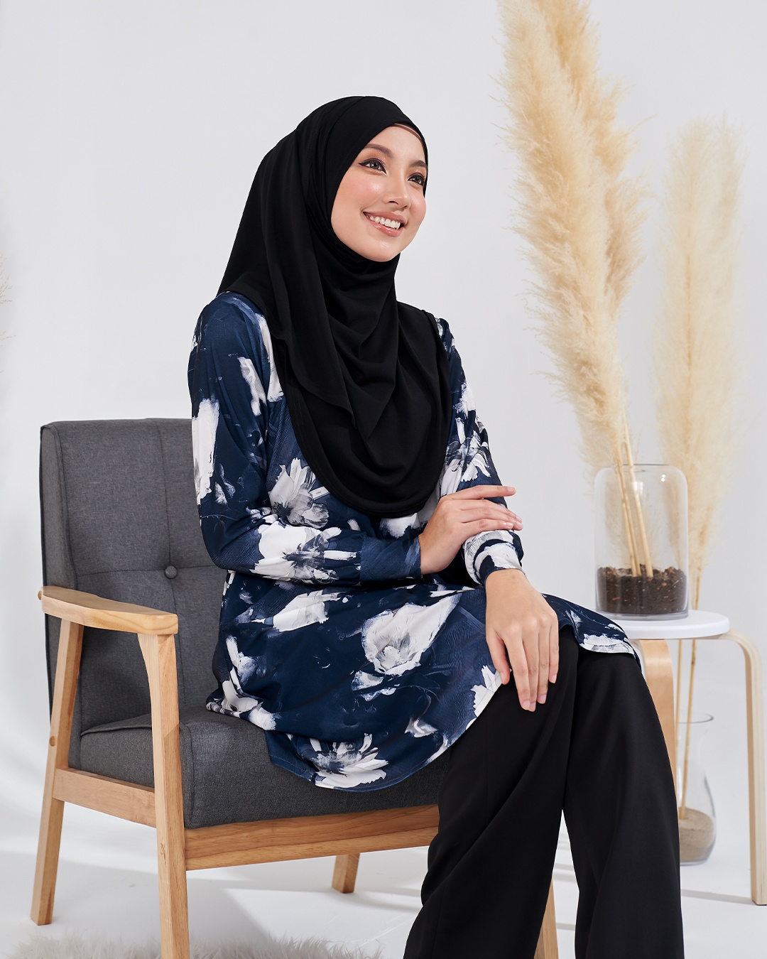 Blouse Lisana Premium Printed - Hibiscus Space - Image 3