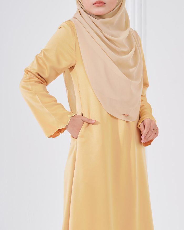 Abaya Sulam Reesia - Banana Yellow - Image 4