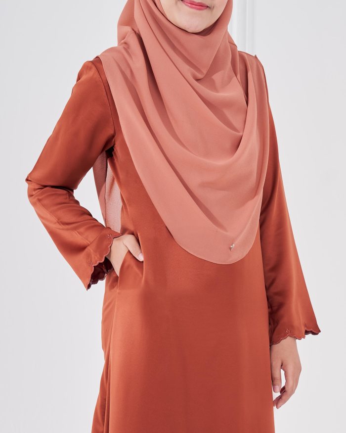 Abaya Sulam Reesia - Cinnamon Brown - Image 4