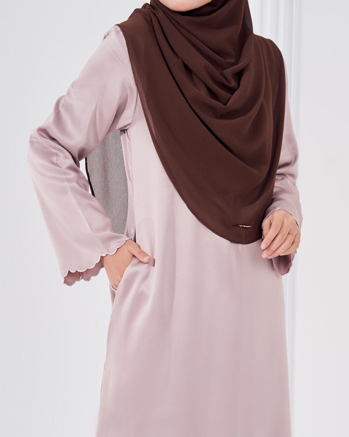 Abaya Sulam Reesia - French Taupe - Image 4