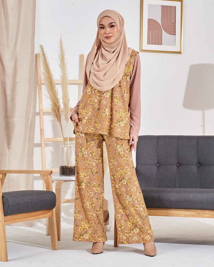 Suit Laureen - Daffodil Brown