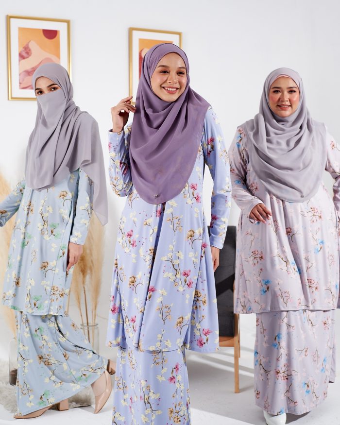 Baju Kurung Pahang Laura Printed 2.0 - Magnolia Blue - Image 5