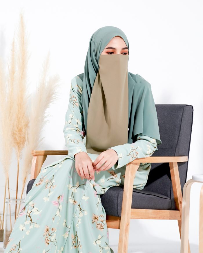 Baju Kurung Pahang Laura Printed 2.0 - Magnolia Lagoon - Image 3