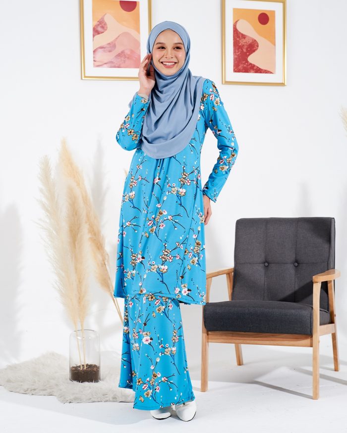 Baju Kurung Pahang Laura Printed 2.0 - Sakura Turquoise - Image 3