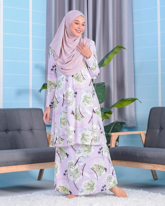 Baju Kurung Pahang Laura Printed 2.0 - Azalea Pink - Image 2