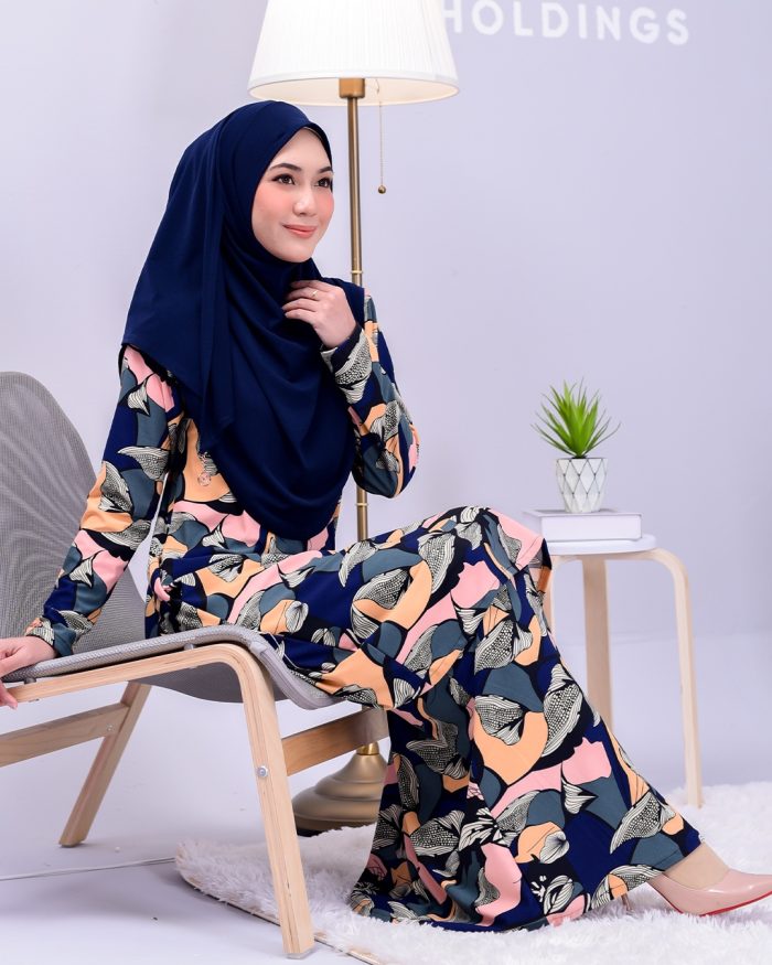 Baju Kurung Pahang Laura Printed 2.0 - Eastern Ivy - Image 3