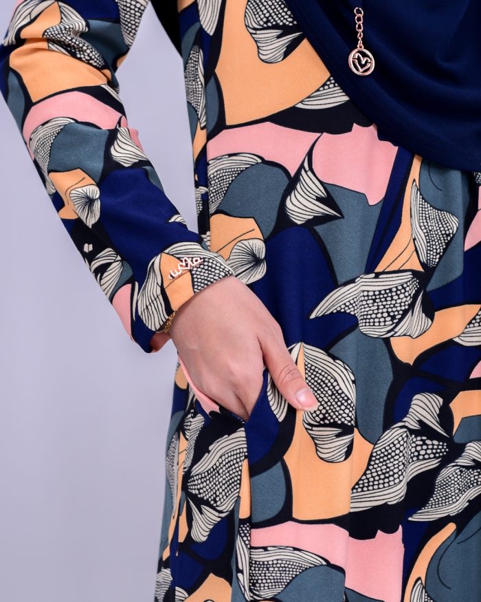 Baju Kurung Pahang Laura Printed 2.0 - Eastern Ivy - Image 5