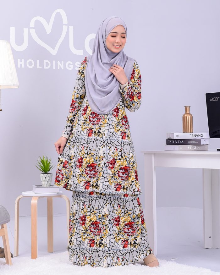 Baju Kurung Pahang Laura Printed 2.0 - Grey Cracked - Image 2