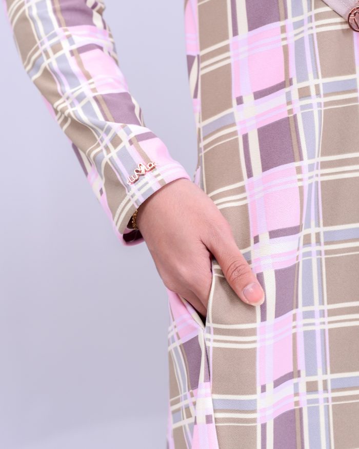 Baju Kurung Pahang Laura Printed 2.0 - Pink Plaid - Image 3