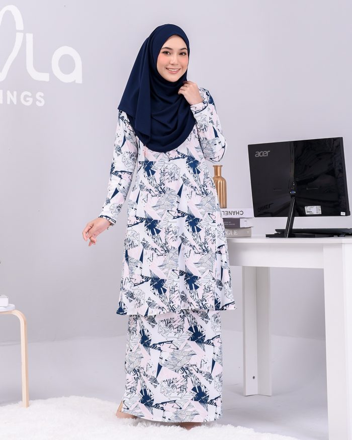 Baju Kurung Pahang Laura Printed 2.0 - Pink Striped