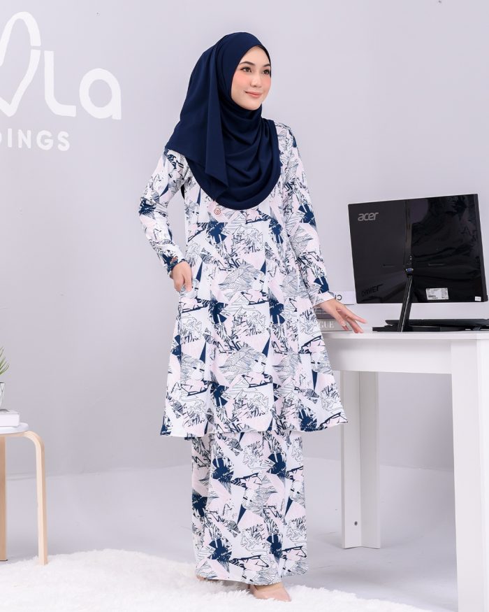 Baju Kurung Pahang Laura Printed 2.0 - Pink Striped - Image 2